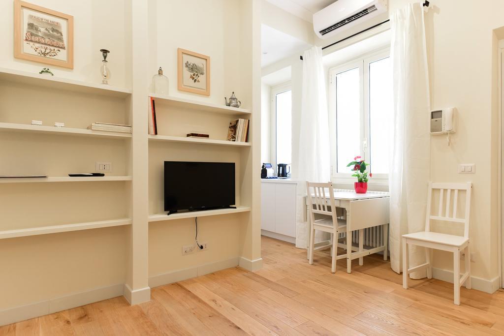 רומא Bright And Comfy 3 Bedroom Apt In Monti מראה חיצוני תמונה