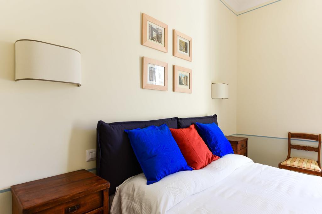 רומא Bright And Comfy 3 Bedroom Apt In Monti מראה חיצוני תמונה