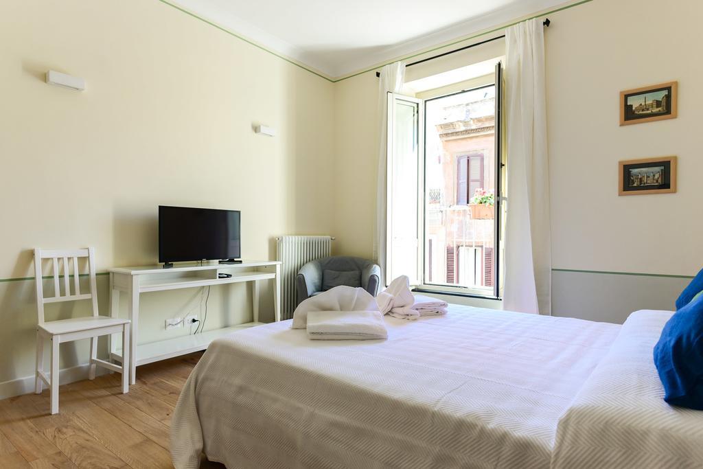 רומא Bright And Comfy 3 Bedroom Apt In Monti מראה חיצוני תמונה