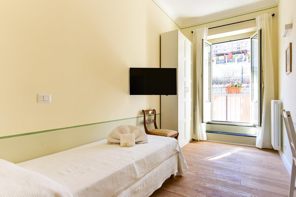 רומא Bright And Comfy 3 Bedroom Apt In Monti מראה חיצוני תמונה