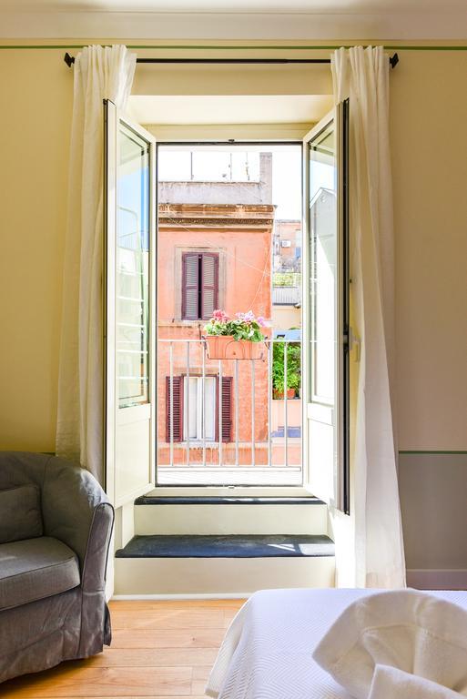 רומא Bright And Comfy 3 Bedroom Apt In Monti מראה חיצוני תמונה