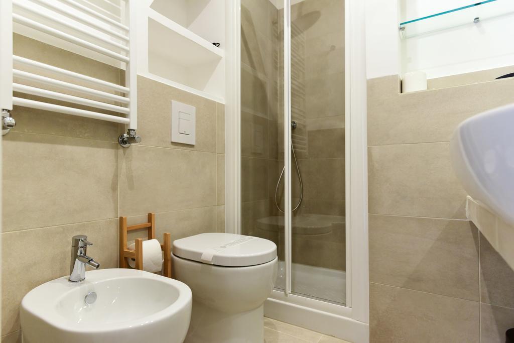 רומא Bright And Comfy 3 Bedroom Apt In Monti מראה חיצוני תמונה