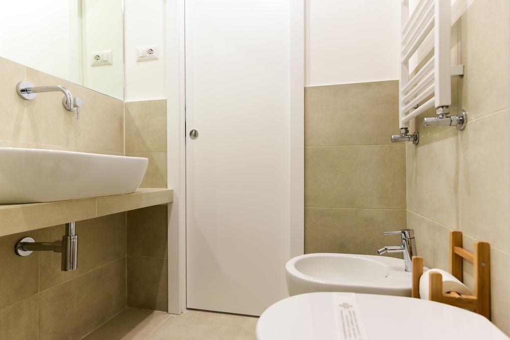 רומא Bright And Comfy 3 Bedroom Apt In Monti מראה חיצוני תמונה