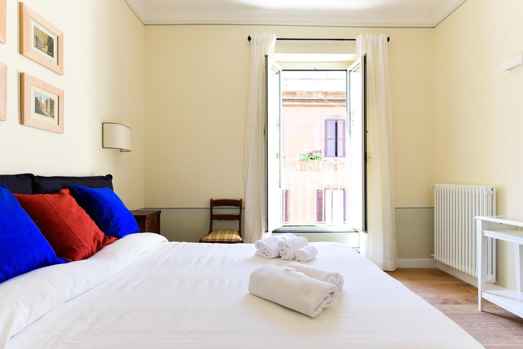 רומא Bright And Comfy 3 Bedroom Apt In Monti מראה חיצוני תמונה