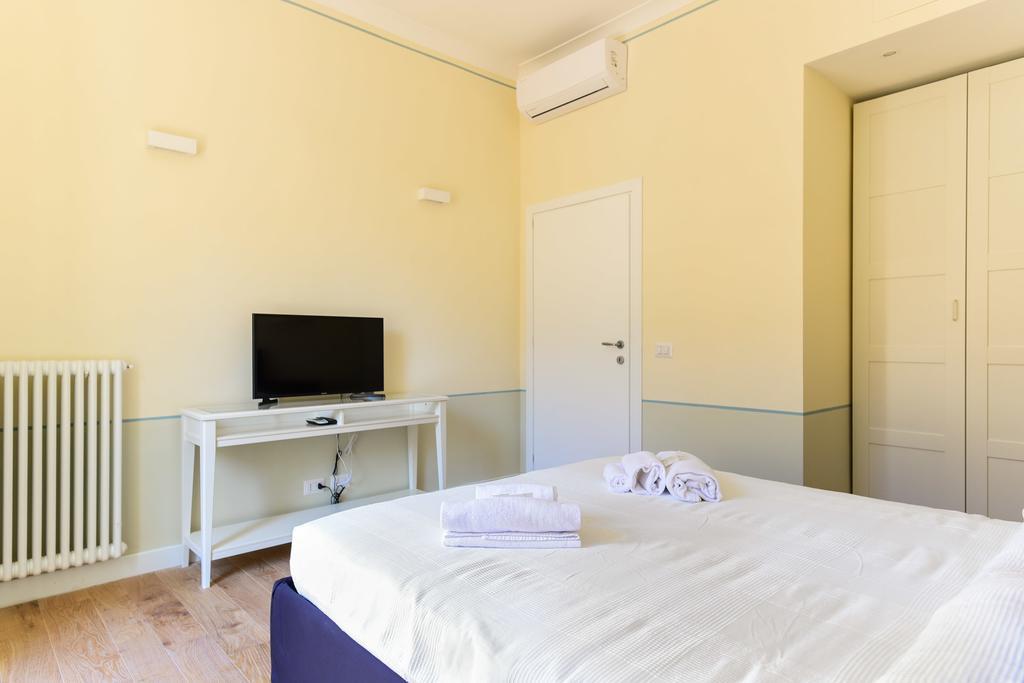 רומא Bright And Comfy 3 Bedroom Apt In Monti מראה חיצוני תמונה
